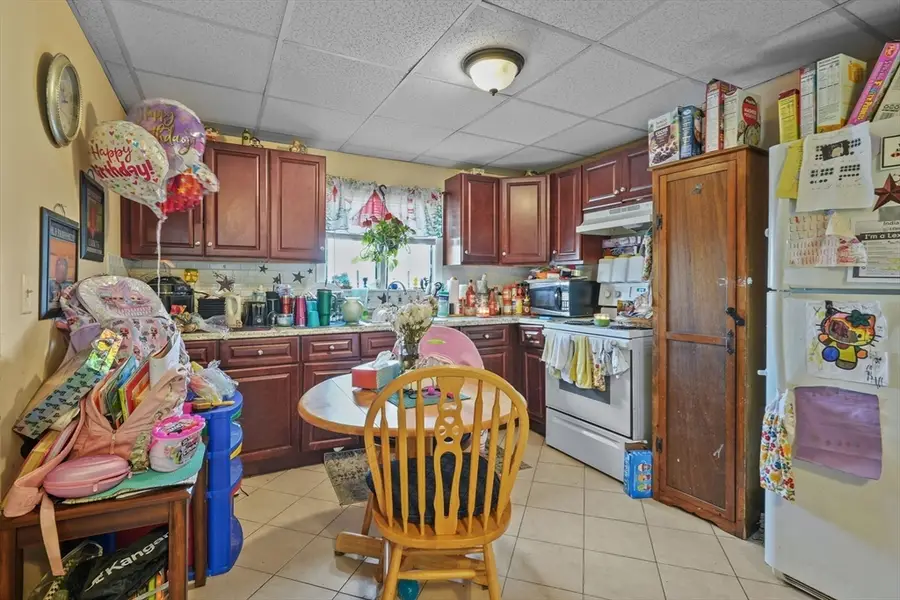 1792 Pleasant St, Fall River, MA 02723 - #2
