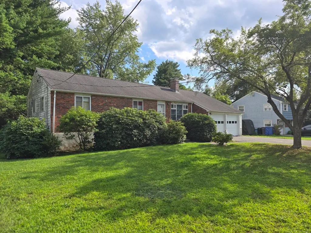 984 Pleasant St, Framingham, MA 01701 - #1