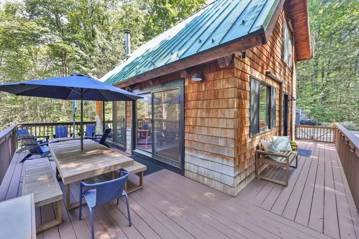 136 E Otter Dr, Tolland, MA 01034 - #1