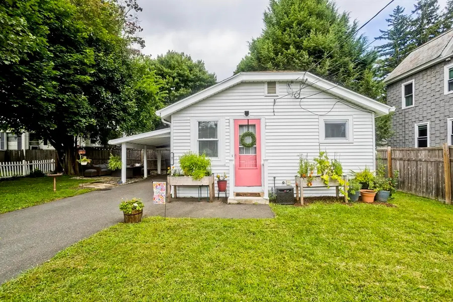 47 W School St, Westfield, MA 01085 - #2