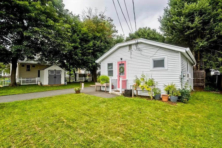 47 W School St, Westfield, MA 01085 - #3