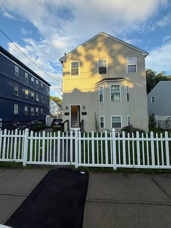 14-16 Jacob St, Boston, MA 02124