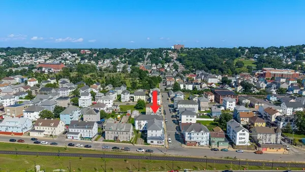 84 Cory St, Fall River, MA 02720