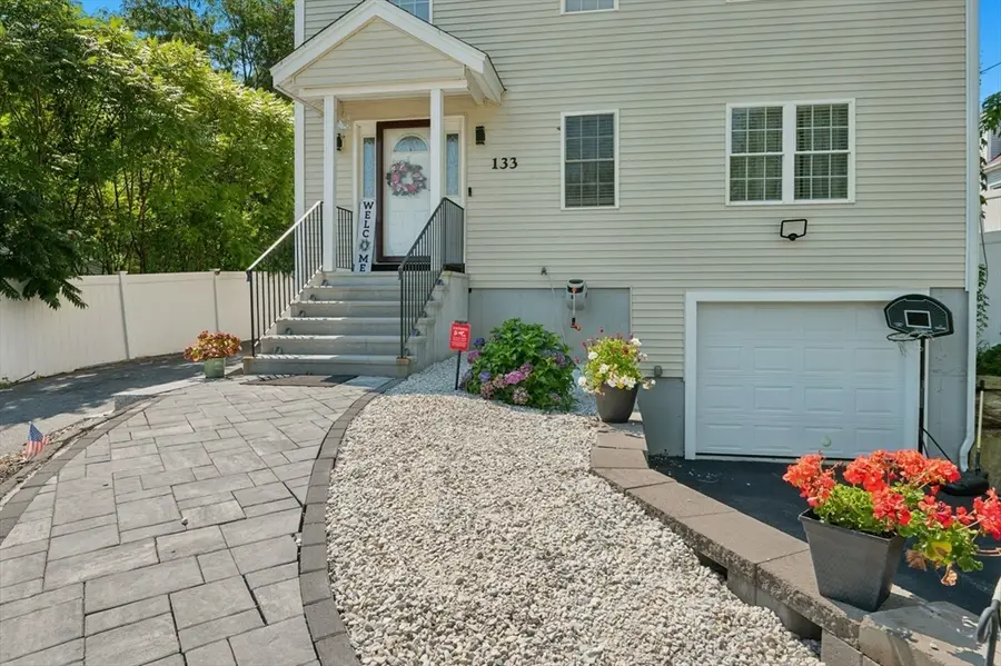 133 Apricot St, Worcester, MA 01603 - #3
