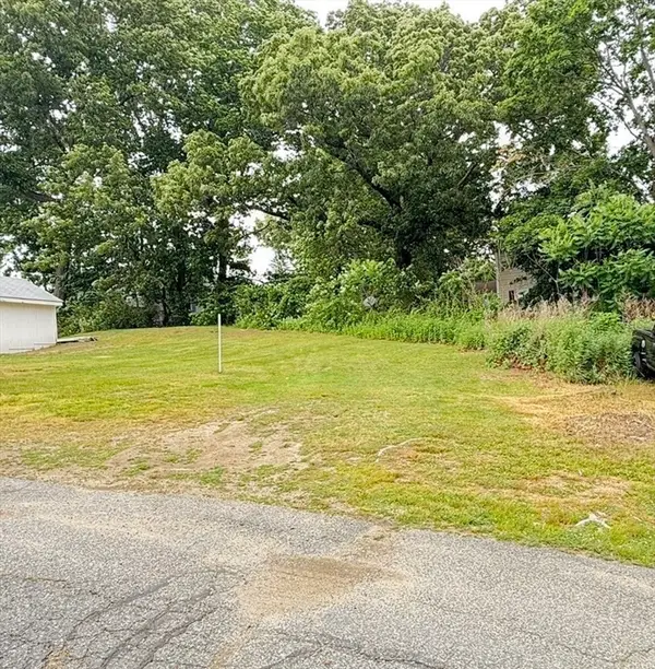 32 W Mountain St., Worcester, MA 01606