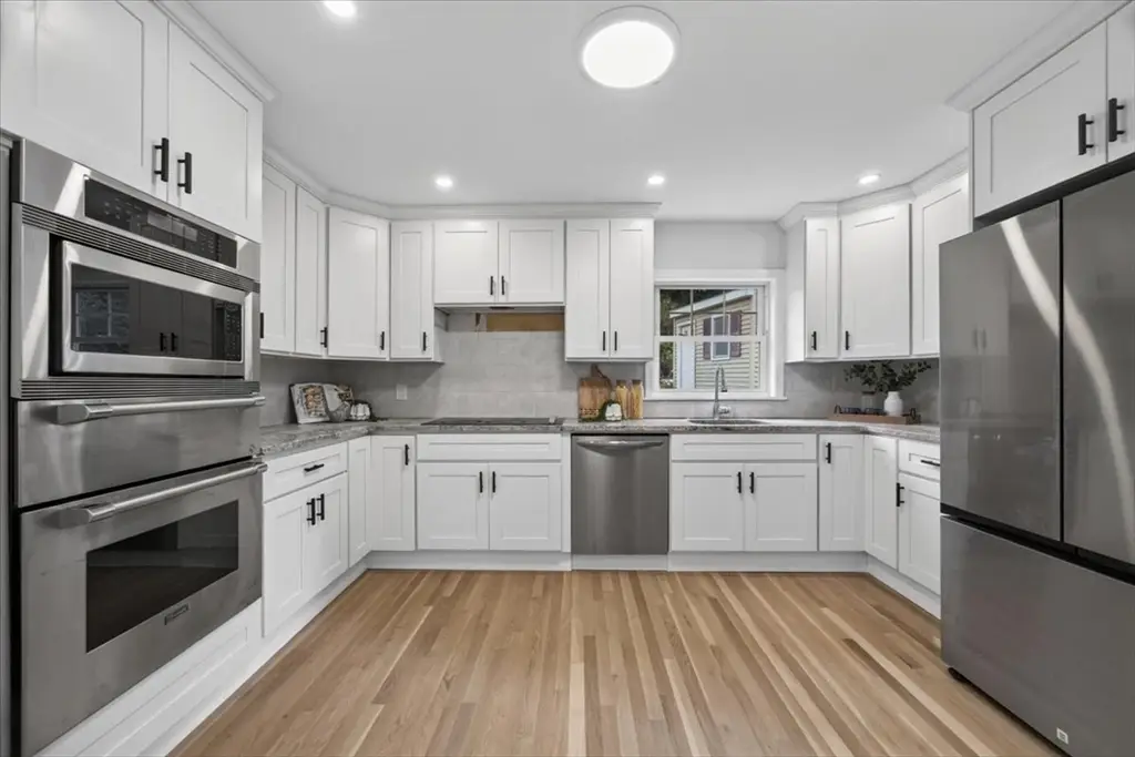 6 Hillside Ave, Woburn, MA 01801 - #1