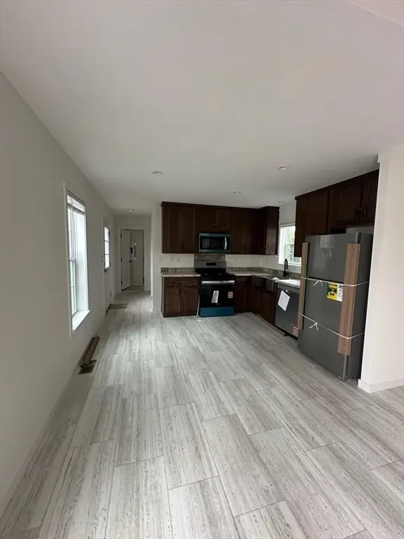 165 Newbury #8, Peabody, MA 01960 - #2