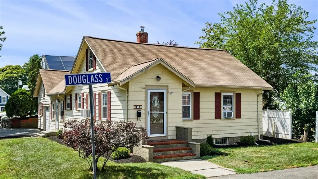 1 Douglass St, Lynn, MA 01904 - #1
