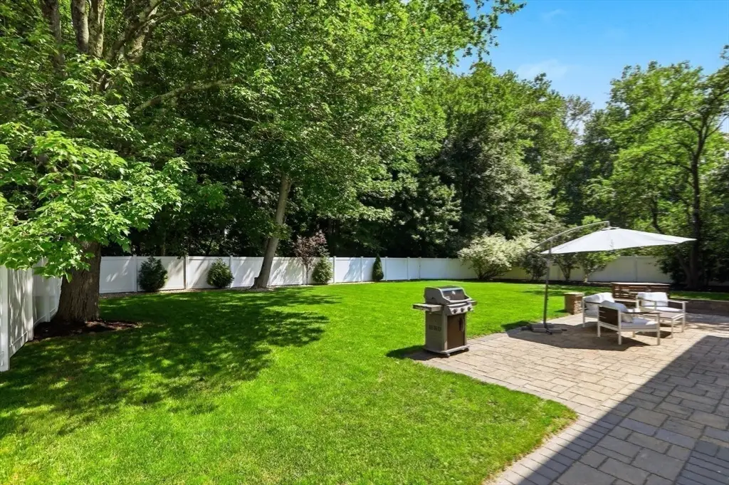 8 Glenwood St, Burlington, MA 01803 - #1