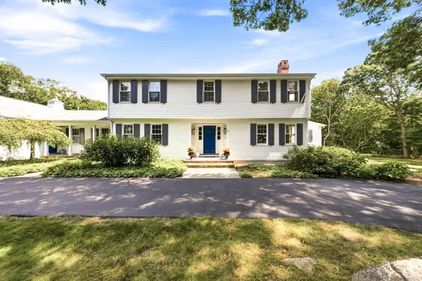 8 W Rockland Farm, Dartmouth, MA 02748