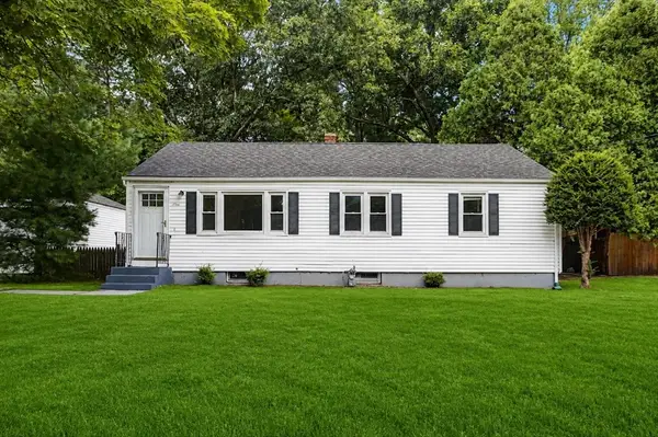9 Moss Rd, Springfield, MA 01119