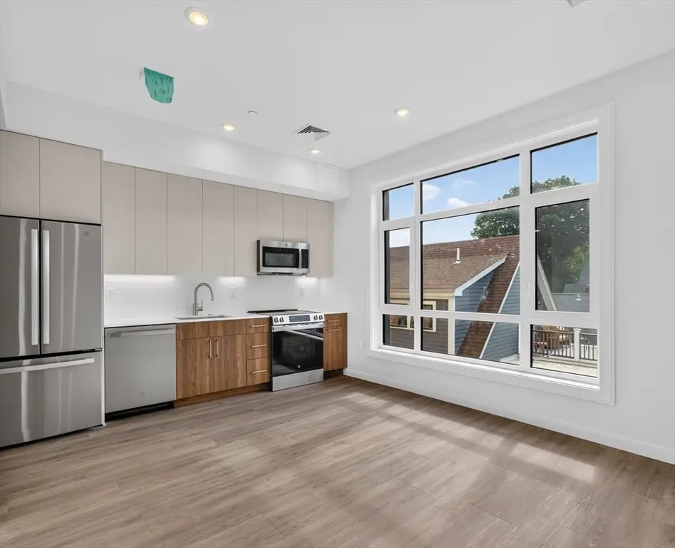 13 Warwick St #303, Somerville, MA 02144 - #1