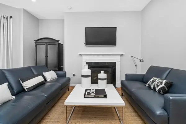 595 East 4th St #1, Boston, MA 02127