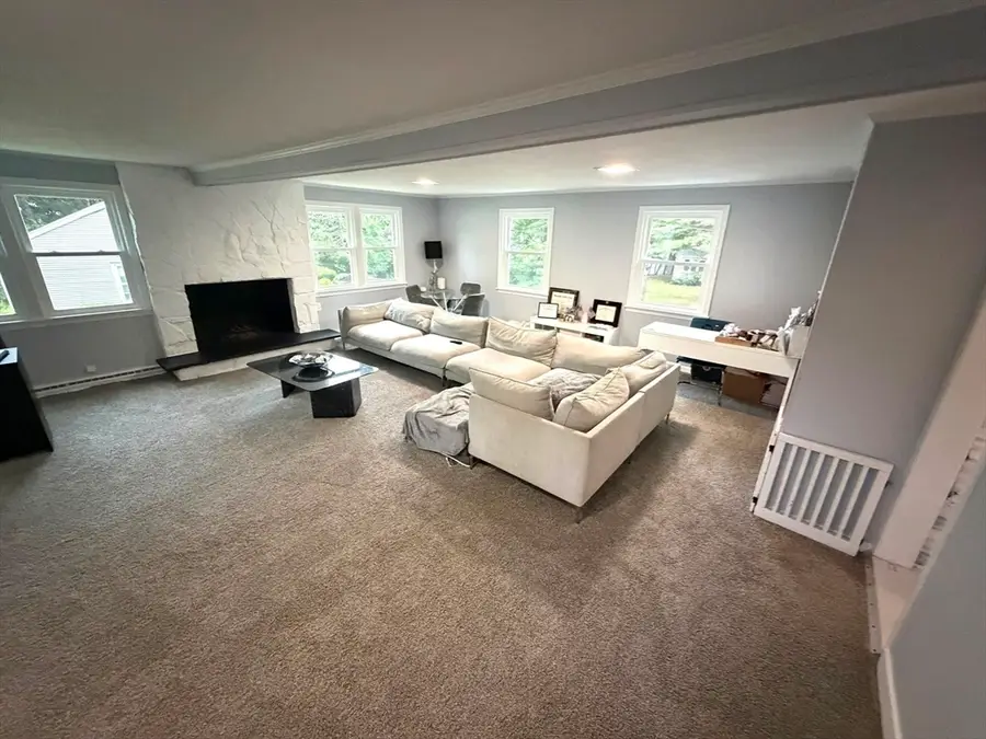 40 Neal St, Walpole, MA 02081 - #3