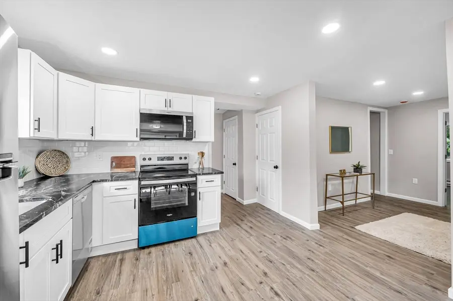 196 Massasoit St, Springfield, MA 01107 - #2