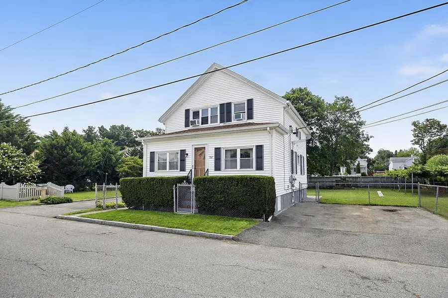 157 Denver Street, Fall River, MA 02724 - #3