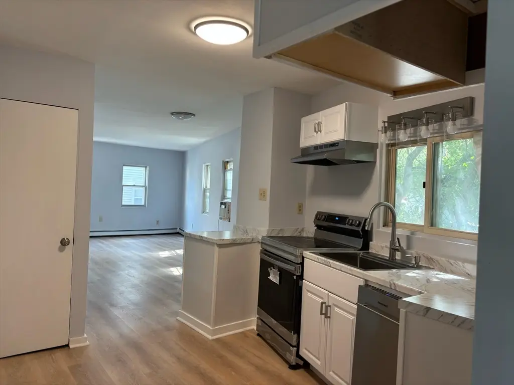 17 Howell Ct #17, Chelsea, MA 02150 - #1