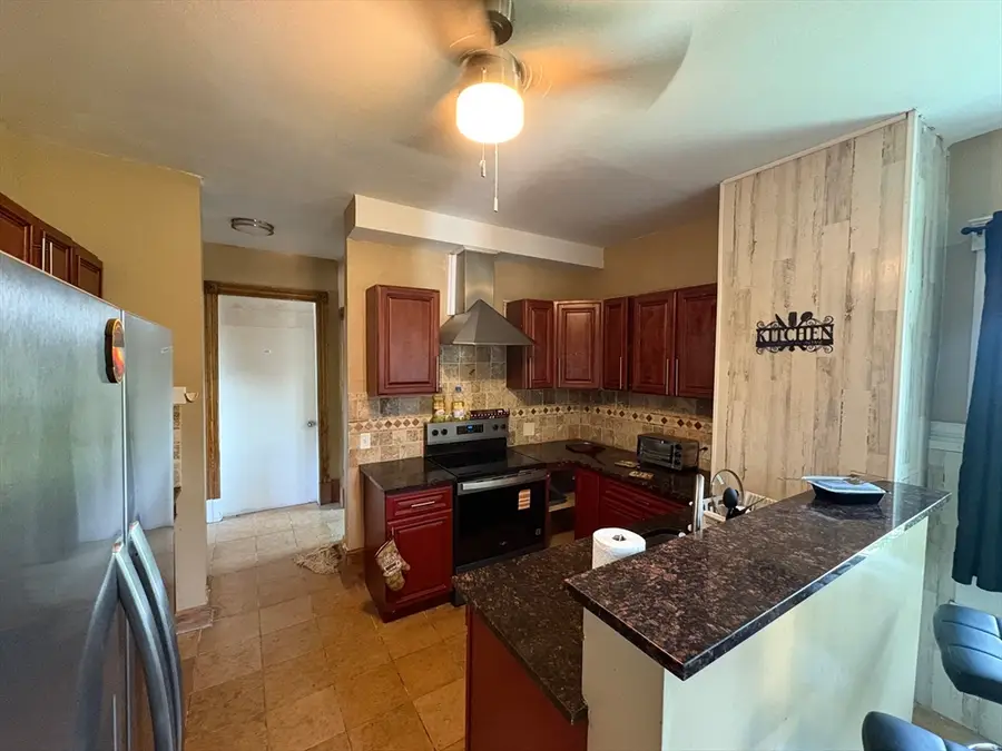 94-96 Byers St, Springfield, MA 01105 - #3