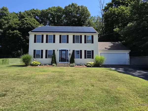 29 Cushing Rd, Webster, MA 01570