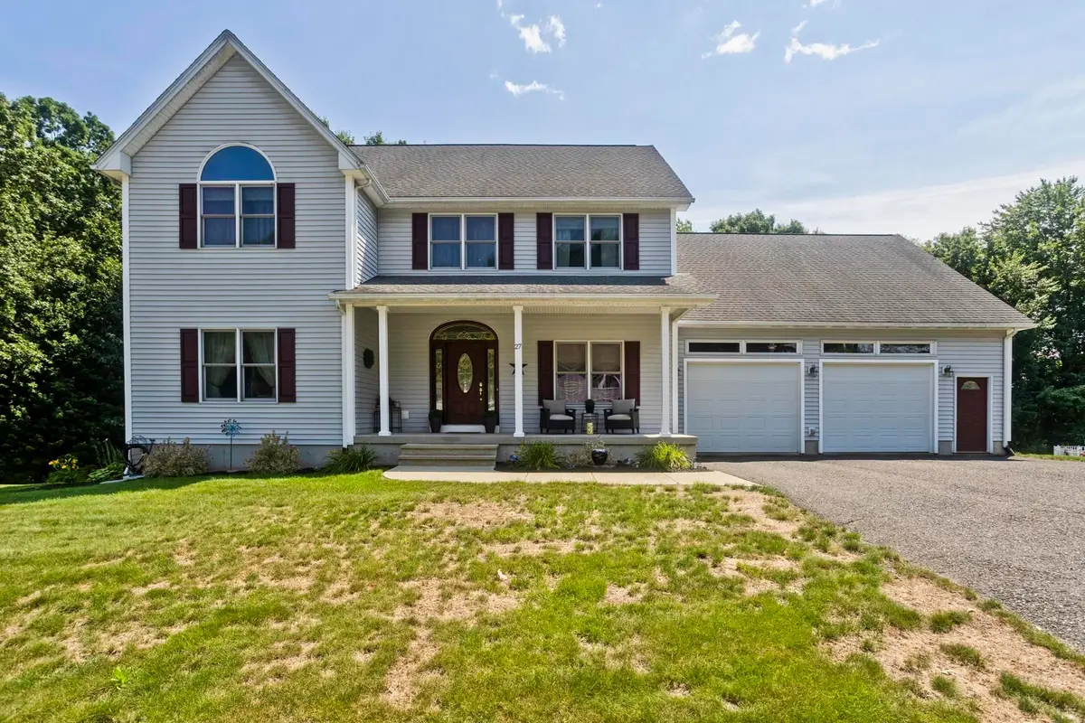 27 Landing Dr, Chicopee, MA 01020 - #1