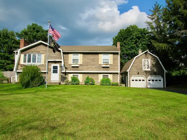 595 Lebanon Hill Rd, Southbridge, MA 01550