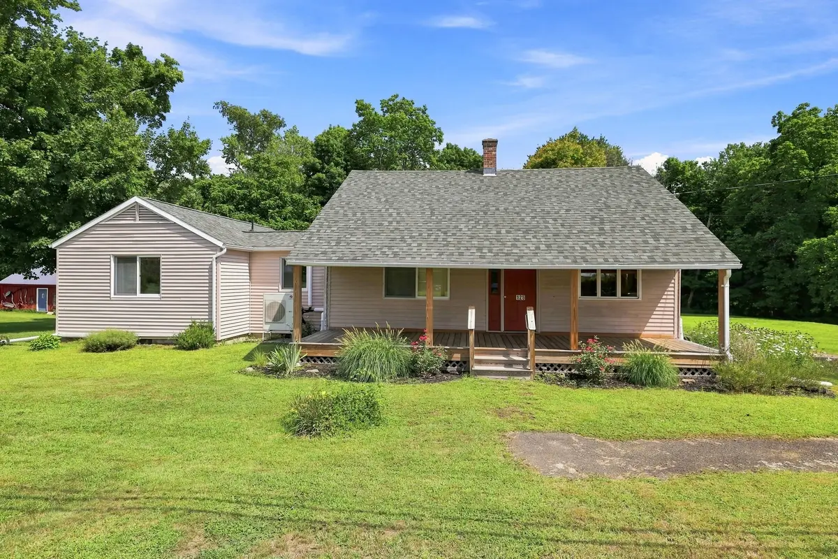 125 South St, Granby, MA 01033 - #1