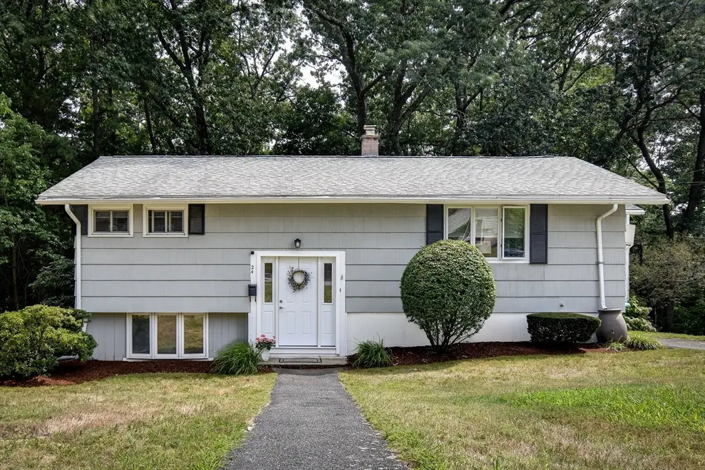 24 Upper Joclyn Ave, Framingham, MA 01701 - #1