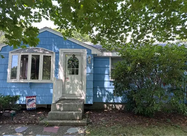 35 Wall St, Bourne, MA 02532