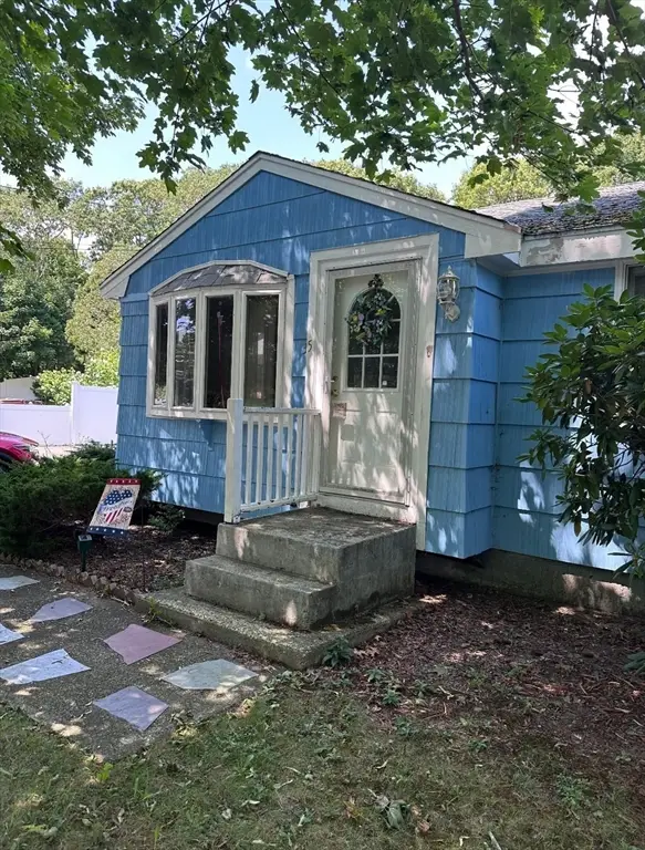 35 Wall St, Bourne, MA 02532 - #2