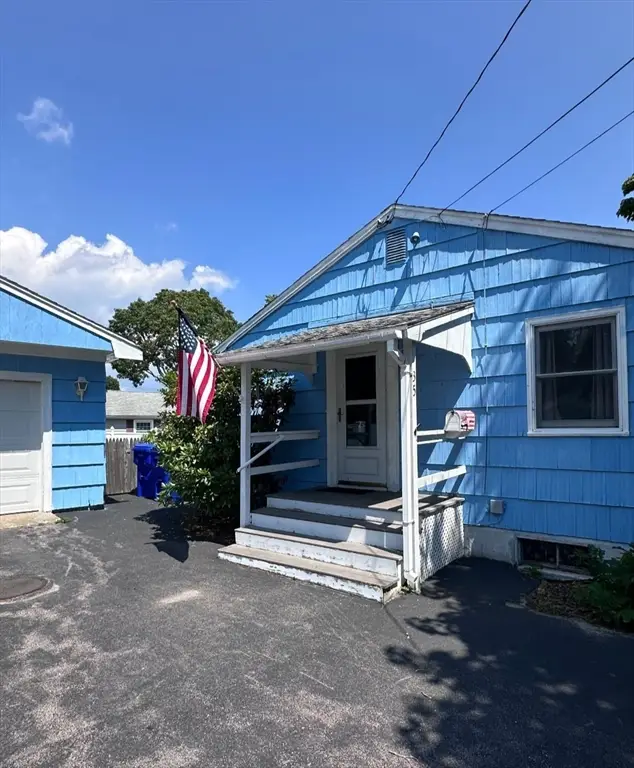 35 Wall St, Bourne, MA 02532 - #3
