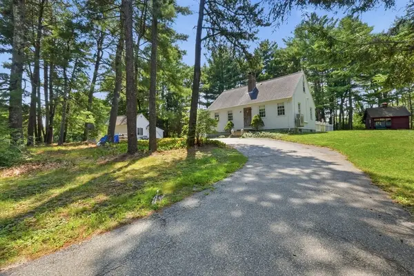 22 Kingsbury Rd, Thompson, CT 06277