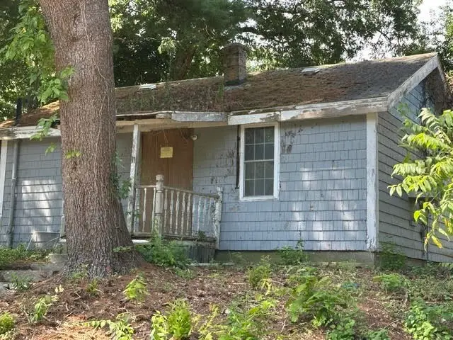 11 Evergreen Rd, Attleboro, MA 02703 - #1