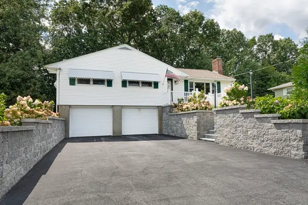 23 Mary Ann Dr, Worcester, MA 01606