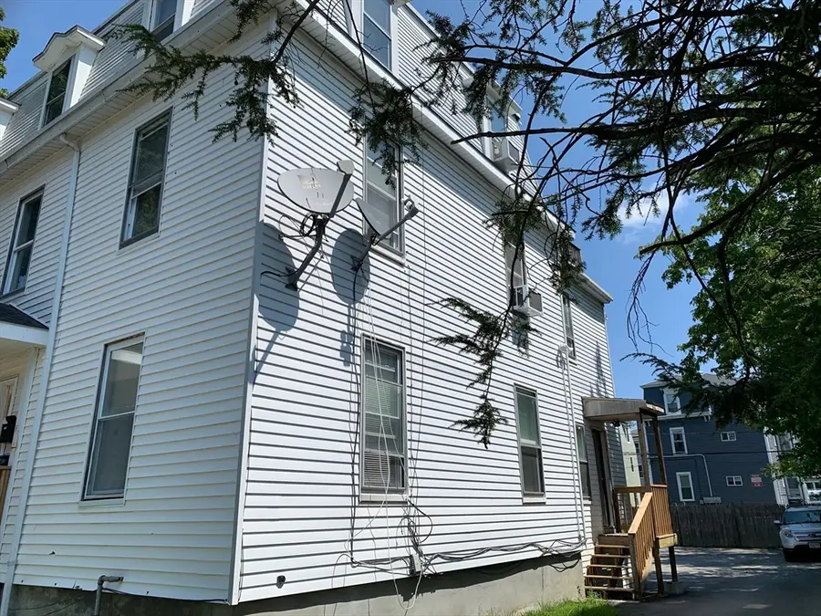 10 Denny St, Worcester, MA 01609 - #2