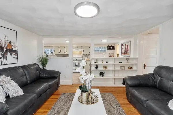 2 Grove St, Methuen, MA 01844