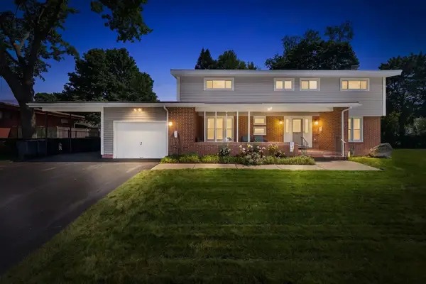 94 Florence Rd, Lowell, MA 01851