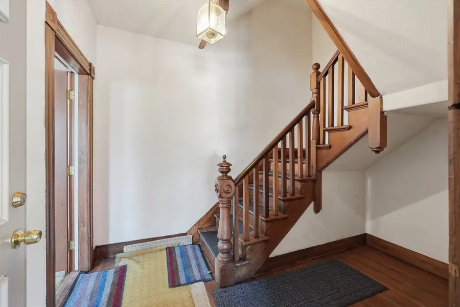 16 Dartmouth St, Worcester, MA 01604 - #2