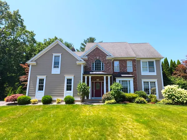 140 Wildflower Cir, Westfield, MA 01085