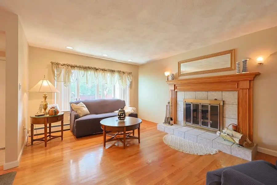37 Cliftondale, Saugus, MA 01906 - #3