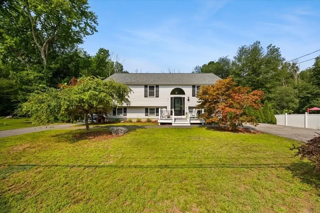 635 Dighton Ave, Taunton, MA 02780 - #1