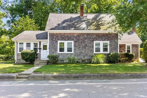 77 Elm Street, Easton, MA 02356