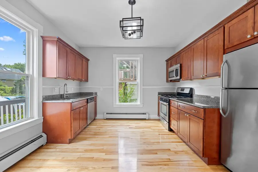 24 Village St #1, Marblehead, MA 01945 - #2