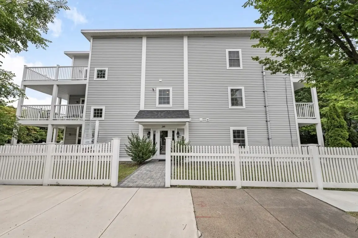 244 Main St #1, Medford, MA 02155 - #1