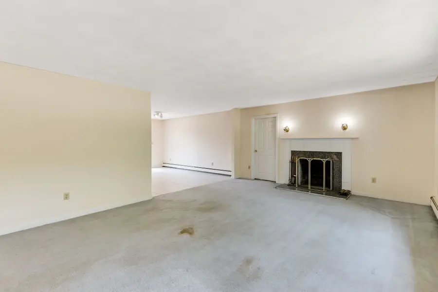 11 Main St, Wilmington, MA 01887 - #3