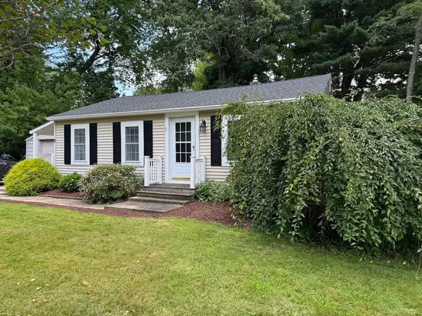 8 Warren Road, Auburn, MA 01501