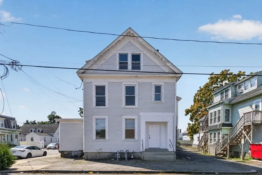 37 Fourth St, Lowell, MA 01850 - #1