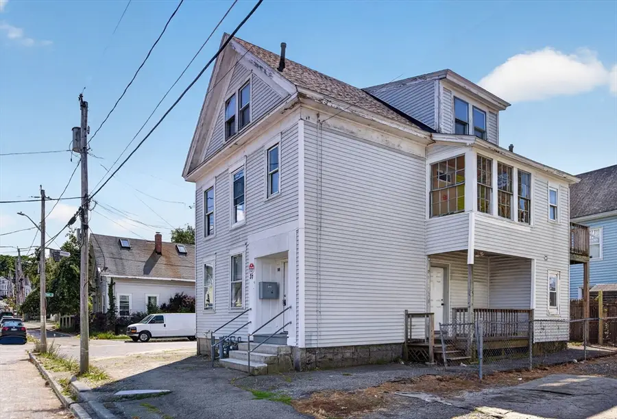 37 Fourth St, Lowell, MA 01850 - #3