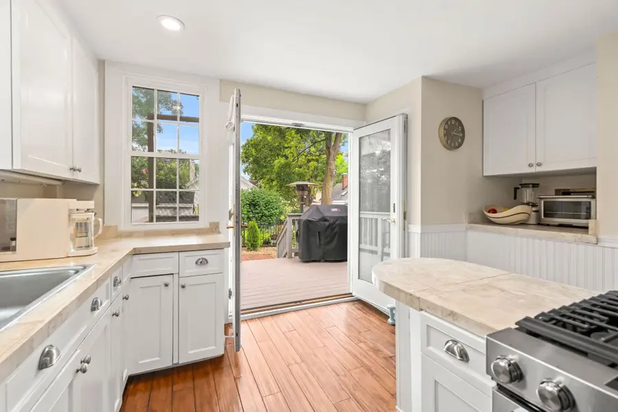 16 Warren St #16, Newburyport, MA 01950 - #3