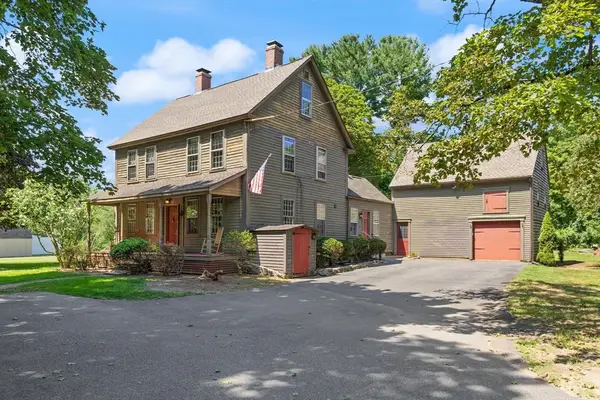 10 Poquanticut Ave, Easton, MA 02334