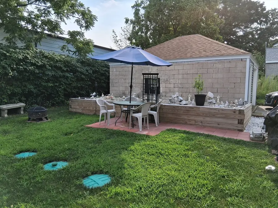 9 Velvet Ave, Westport, MA 02790 - #2